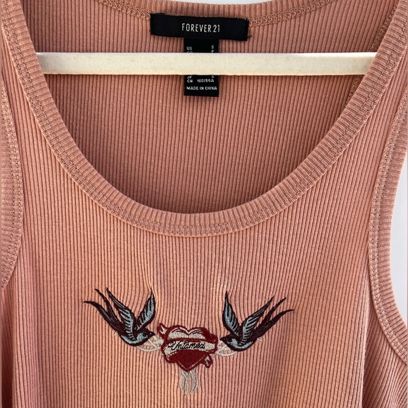 Top - Picture 2 of 4